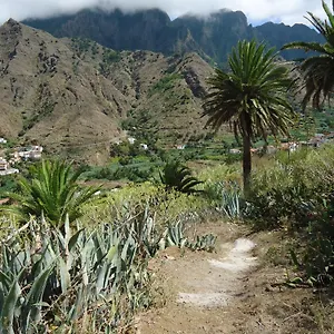 https://casas-rurales-hermigua.in-canary-islands.com
